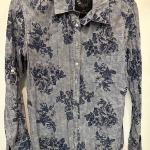 Cotton ladies cut size large blue button down blouse hip and fashionable CINO